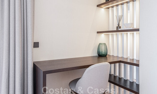 Penthouse duplex moderne et rénové, avec vue panoramique sur la mer, dans un complexe sécurisé 24h/24 à Nueva Andalucia, Marbella 45362 