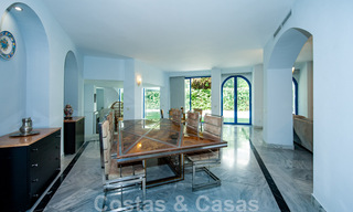 Vente d'un appartement spacieux avec une terrasse et une piscine privée, plage de seconde ligne dans le centre de Marbella 44935 