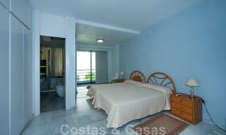 Vente d'un appartement spacieux avec une terrasse et une piscine privée, plage de seconde ligne dans le centre de Marbella 44939 