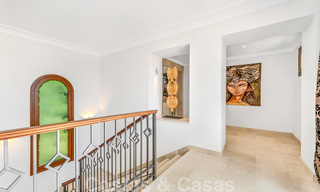 Spacieuse villa de luxe à vendre, de style andalou, située en hauteur à Nueva Andalucia, Marbella 45078 