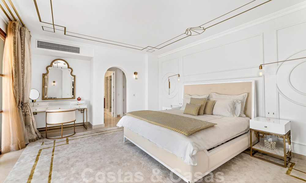 Spacieuse villa de luxe à vendre, de style andalou, située en hauteur à Nueva Andalucia, Marbella 45083