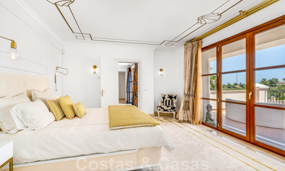 Spacieuse villa de luxe à vendre, de style andalou, située en hauteur à Nueva Andalucia, Marbella 45084