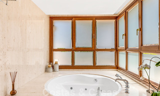 Spacieuse villa de luxe à vendre, de style andalou, située en hauteur à Nueva Andalucia, Marbella 45087 