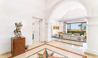 Spacieuse villa de luxe à vendre, de style andalou, située en hauteur à Nueva Andalucia, Marbella 45103 