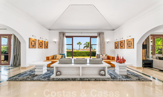 Spacieuse villa de luxe à vendre, de style andalou, située en hauteur à Nueva Andalucia, Marbella 45105 