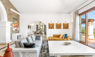 Spacieuse villa de luxe à vendre, de style andalou, située en hauteur à Nueva Andalucia, Marbella 45108 