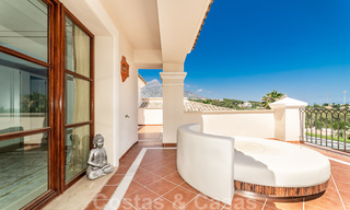 Spacieuse villa de luxe à vendre, de style andalou, située en hauteur à Nueva Andalucia, Marbella 45119 