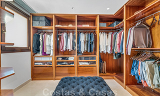 Spacieuse villa de luxe à vendre, de style andalou, située en hauteur à Nueva Andalucia, Marbella 45121 