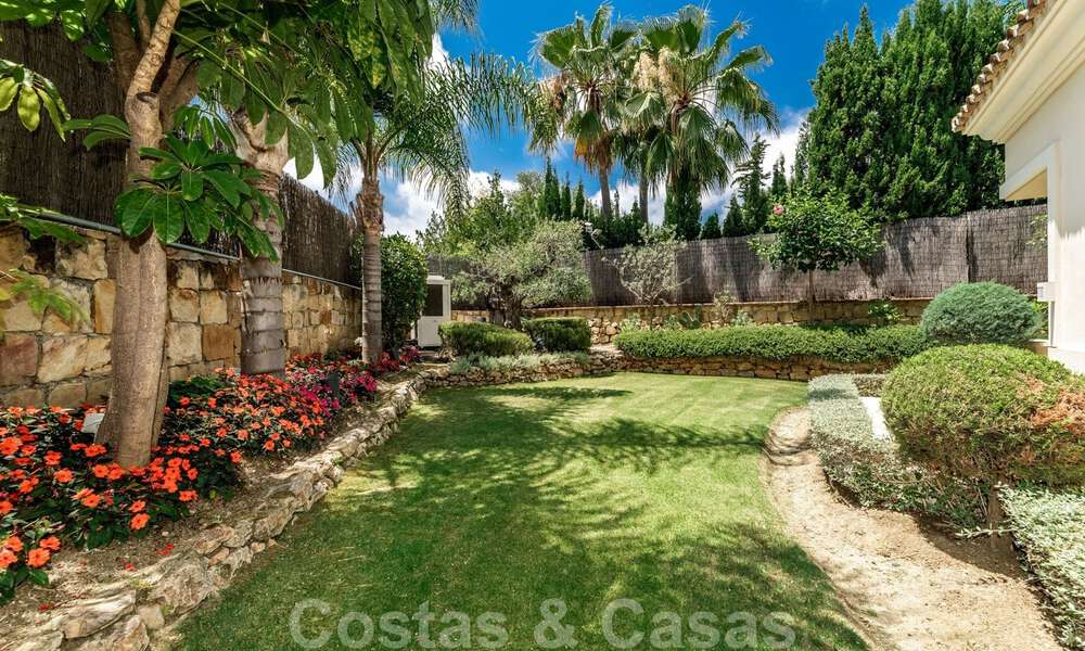 Spacieuse villa de luxe à vendre, de style andalou, située en hauteur à Nueva Andalucia, Marbella 45122
