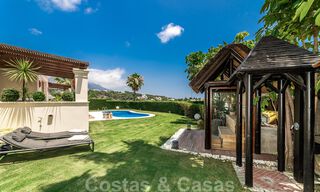 Spacieuse villa de luxe à vendre, de style andalou, située en hauteur à Nueva Andalucia, Marbella 45127 
