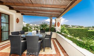 Spacieuse villa de luxe à vendre, de style andalou, située en hauteur à Nueva Andalucia, Marbella 45128 