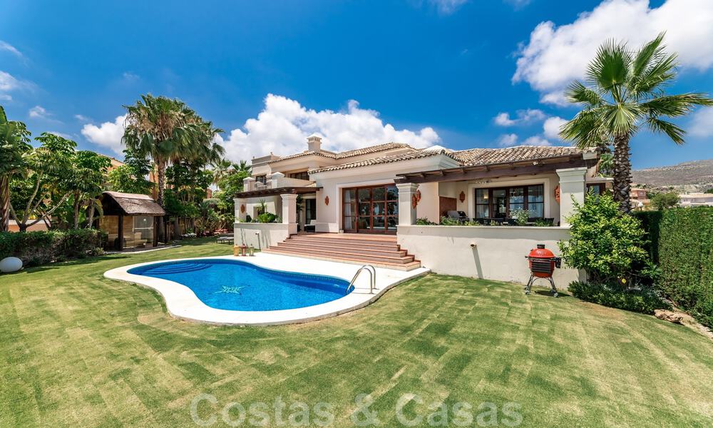 Spacieuse villa de luxe à vendre, de style andalou, située en hauteur à Nueva Andalucia, Marbella 45131