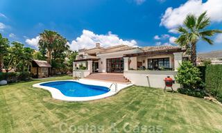 Spacieuse villa de luxe à vendre, de style andalou, située en hauteur à Nueva Andalucia, Marbella 45131 