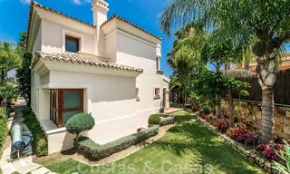 Spacieuse villa de luxe à vendre, de style andalou, située en hauteur à Nueva Andalucia, Marbella 45140 