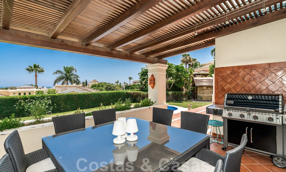 Spacieuse villa de luxe à vendre, de style andalou, située en hauteur à Nueva Andalucia, Marbella 45145