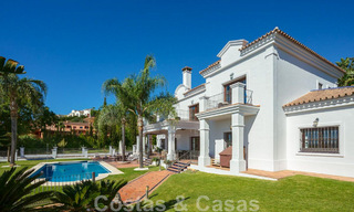 Spacieuse et charmante villa de luxe à vendre, dans une urbanisation résidentielle privilégiée de la nouvelle Golden Mile, Benahavis - Marbella 45605 