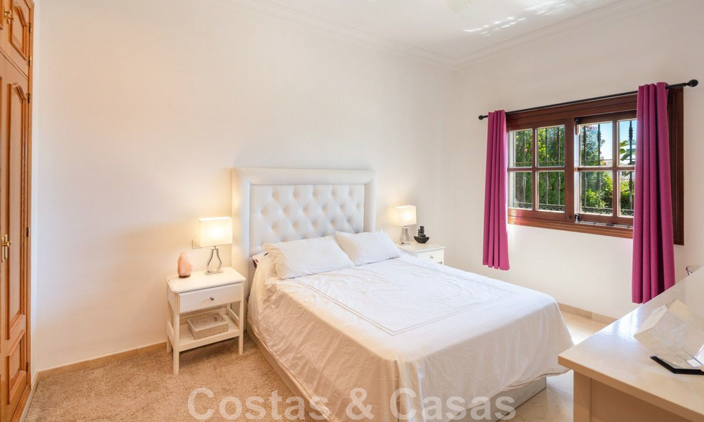 Spacieuse et charmante villa de luxe à vendre, dans une urbanisation résidentielle privilégiée de la nouvelle Golden Mile, Benahavis - Marbella 45615
