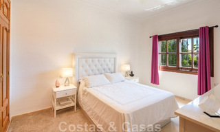 Spacieuse et charmante villa de luxe à vendre, dans une urbanisation résidentielle privilégiée de la nouvelle Golden Mile, Benahavis - Marbella 45615 