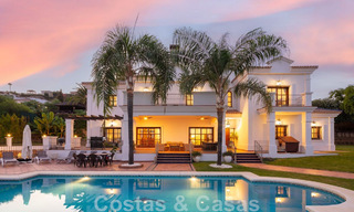 Spacieuse et charmante villa de luxe à vendre, dans une urbanisation résidentielle privilégiée de la nouvelle Golden Mile, Benahavis - Marbella 45624 