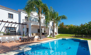 Spacieuse et charmante villa de luxe à vendre, dans une urbanisation résidentielle privilégiée de la nouvelle Golden Mile, Benahavis - Marbella 45626 
