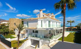 Villa de luxe unique à vendre dans un style architectural andalou moderne, avec vue sur la mer, à quelques pas de Puerto Banus, Marbella 45842 