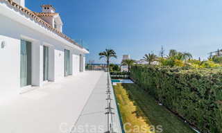 Villa de luxe unique à vendre dans un style architectural andalou moderne, avec vue sur la mer, à quelques pas de Puerto Banus, Marbella 45887 