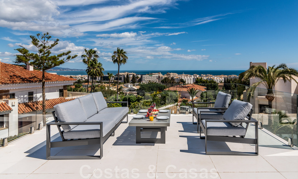 Villa de luxe unique à vendre dans un style architectural andalou moderne, avec vue sur la mer, à quelques pas de Puerto Banus, Marbella 45899