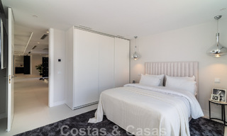 Villa de luxe unique à vendre dans un style architectural andalou moderne, avec vue sur la mer, à quelques pas de Puerto Banus, Marbella 45917 
