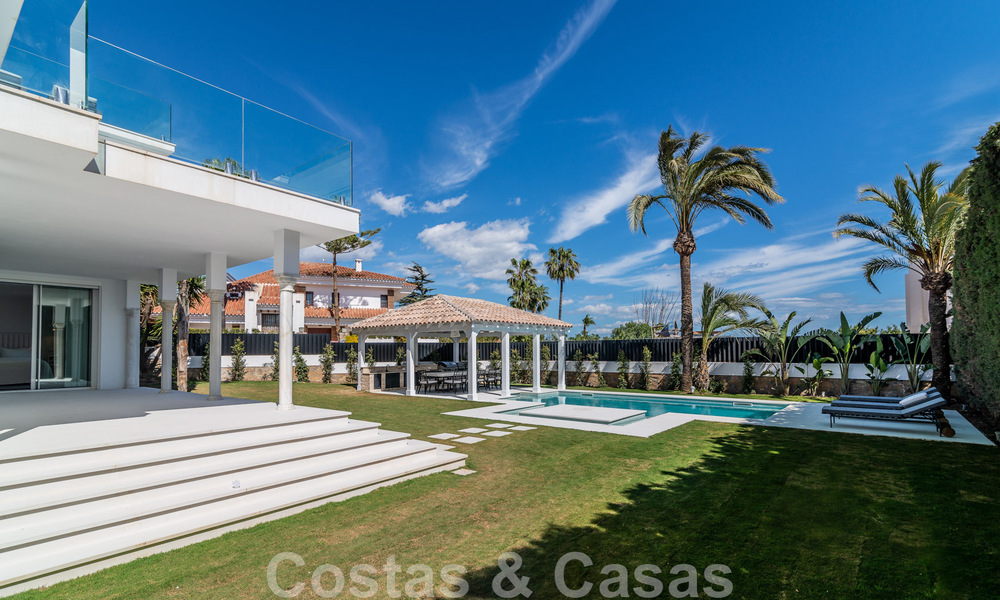 Villa de luxe unique à vendre dans un style architectural andalou moderne, avec vue sur la mer, à quelques pas de Puerto Banus, Marbella 45919