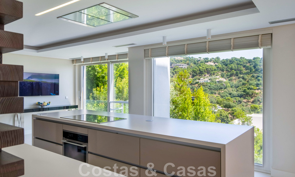 Villa contemporaine de luxe à vendre avec vue sur la mer dans la urbanisation la plus exclusive La Zagaleta à Benahavis - Marbella 45157