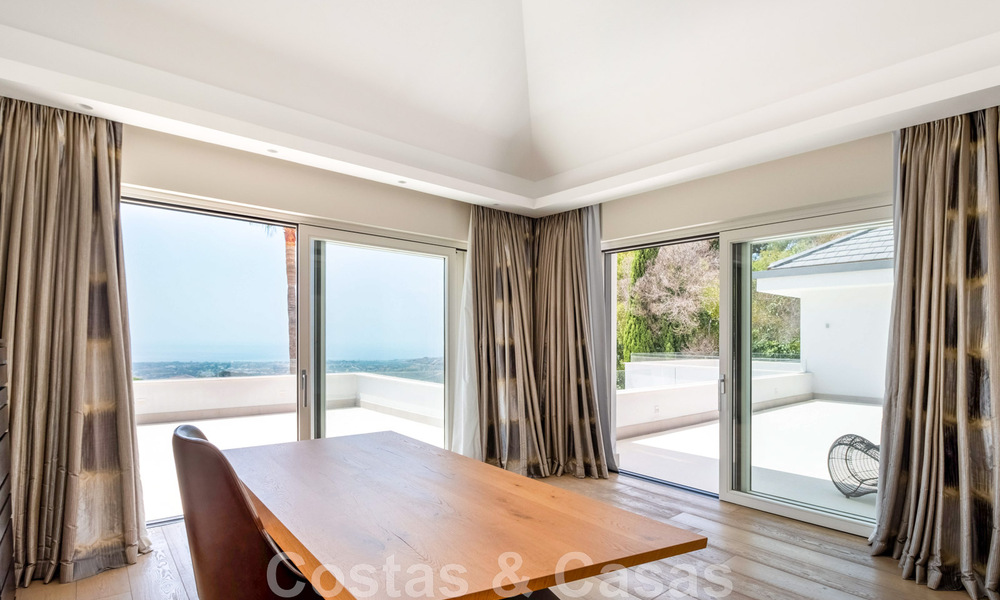 Villa contemporaine de luxe à vendre avec vue sur la mer dans la urbanisation la plus exclusive La Zagaleta à Benahavis - Marbella 45166