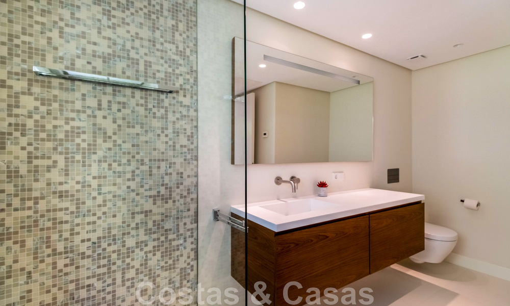 Villa contemporaine de luxe à vendre avec vue sur la mer dans la urbanisation la plus exclusive La Zagaleta à Benahavis - Marbella 45176