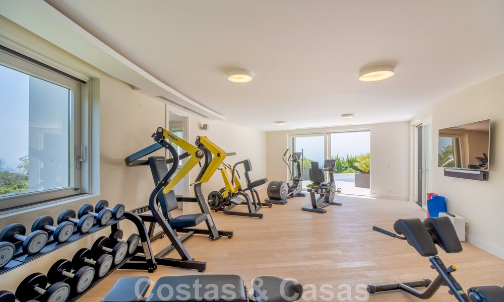 Villa contemporaine de luxe à vendre avec vue sur la mer dans la urbanisation la plus exclusive La Zagaleta à Benahavis - Marbella 45182