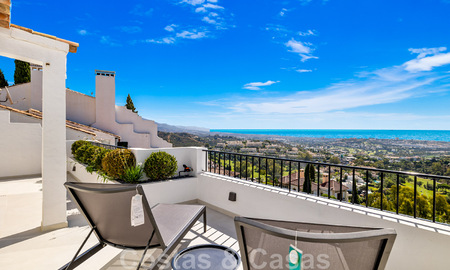 Spacieux penthouse de luxe entièrement rénové à vendre avec vue sur la mer à Benahavis - Marbella 45279