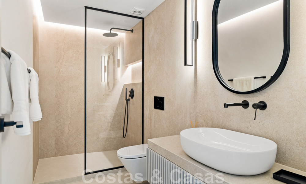 Spacieux penthouse de luxe entièrement rénové à vendre avec vue sur la mer à Benahavis - Marbella 45288