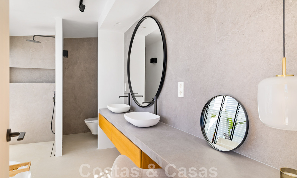 Spacieux penthouse de luxe entièrement rénové à vendre avec vue sur la mer à Benahavis - Marbella 45295