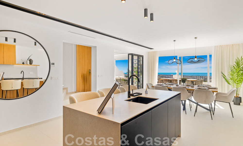 Spacieux penthouse de luxe entièrement rénové à vendre avec vue sur la mer à Benahavis - Marbella 45304