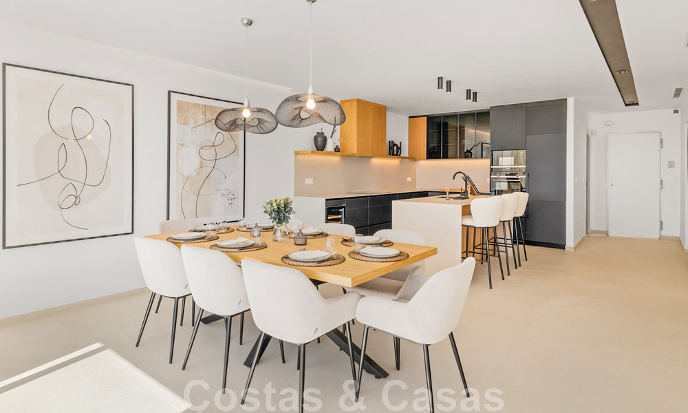 Spacieux penthouse de luxe entièrement rénové à vendre avec vue sur la mer à Benahavis - Marbella 45306