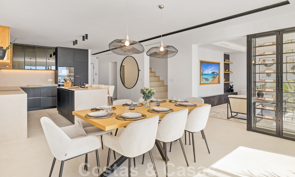 Spacieux penthouse de luxe entièrement rénové à vendre avec vue sur la mer à Benahavis - Marbella 45307