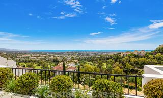 Spacieux penthouse de luxe entièrement rénové à vendre avec vue sur la mer à Benahavis - Marbella 45316 