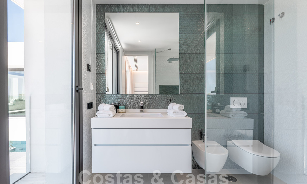 Nouvelle villa design moderniste à vendre avec vue panoramique, située sur la nouvelle Golden Mile de Marbella - Benahavis 53650