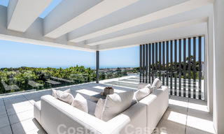 Nouvelle villa design moderniste à vendre avec vue panoramique, située sur la nouvelle Golden Mile de Marbella - Benahavis 53661 