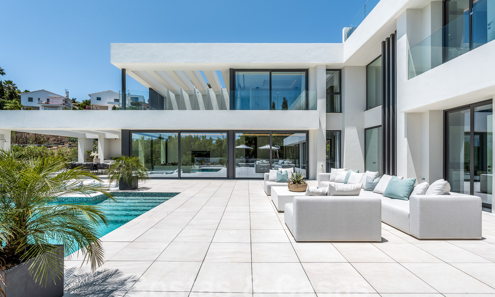 Nouvelle villa design moderniste à vendre avec vue panoramique, située sur la nouvelle Golden Mile de Marbella - Benahavis 53670