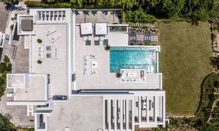 Nouvelle villa design moderniste à vendre avec vue panoramique, située sur la nouvelle Golden Mile de Marbella - Benahavis 53675 