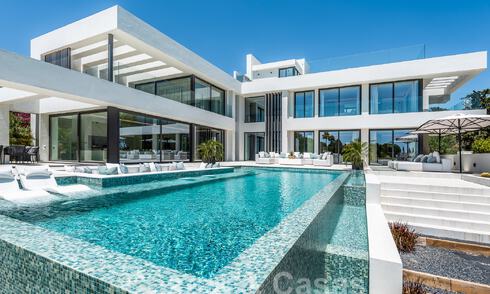 Nouvelle villa design moderniste à vendre avec vue panoramique, située sur la nouvelle Golden Mile de Marbella - Benahavis 53678