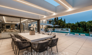 Nouvelle villa design moderniste à vendre avec vue panoramique, située sur la nouvelle Golden Mile de Marbella - Benahavis 53684 