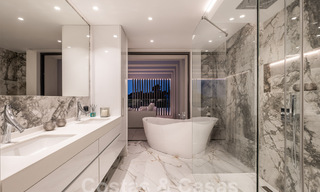 Nouvelle villa design moderniste à vendre avec vue panoramique, située sur la nouvelle Golden Mile de Marbella - Benahavis 53689 