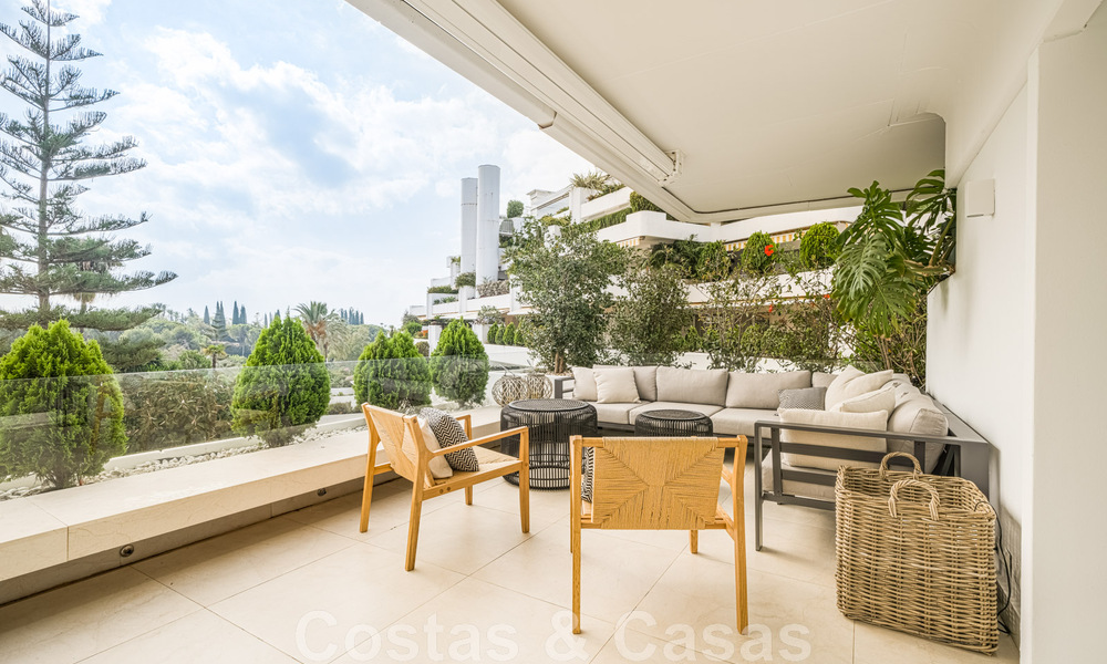 Spacieux appartement à vendre, entièrement rénové dans un style moderne, situé dans un quartier recherché du Golden Mile de Marbella 46423