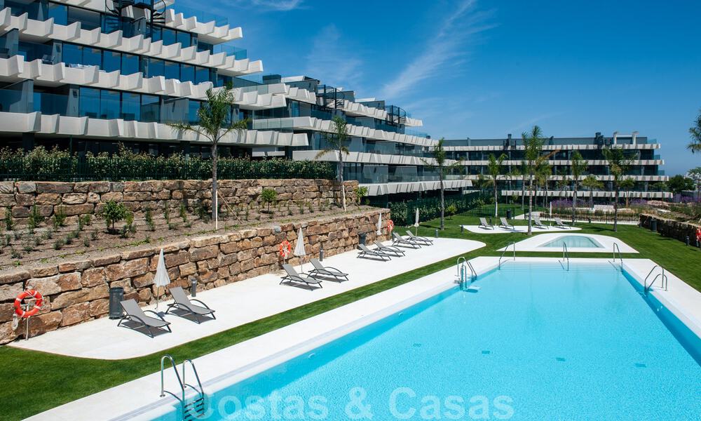 Appartement moderne de 3 chambres, prêt à être emménagé, à louer dans un complexe de golf sur le nouveau Golden Mile, entre Marbella et Estepona 45535