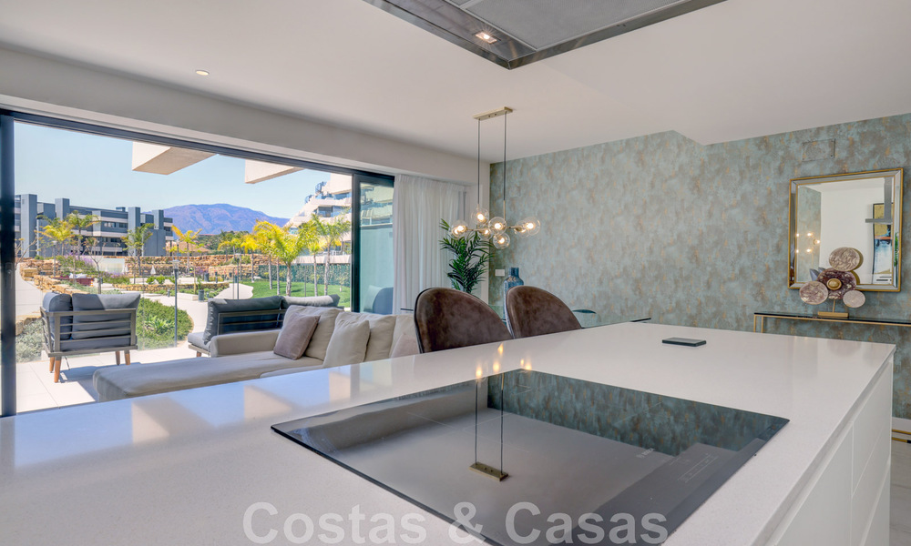 Appartement moderne de 3 chambres, prêt à être emménagé, à louer dans un complexe de golf sur le nouveau Golden Mile, entre Marbella et Estepona 45554